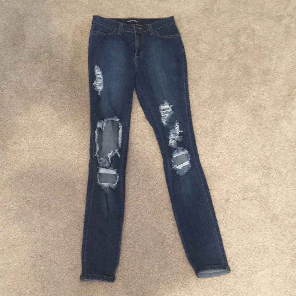Ripped skinny jeans